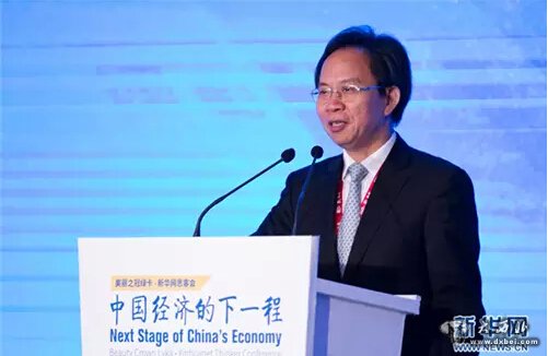 圖為邱曉華在思客會(huì )現場(chǎng)發(fā)表演講
