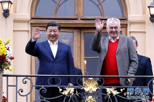 國家主席習近平在布拉格拉尼莊園同捷克總統澤曼舉行會(huì )晤
