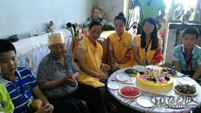 建蘭路社區助老服務(wù)暖人心