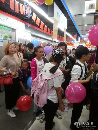 刷臉吃美食 品咖啡 拿大獎 930國美美食狂歡夜熱鬧落幕