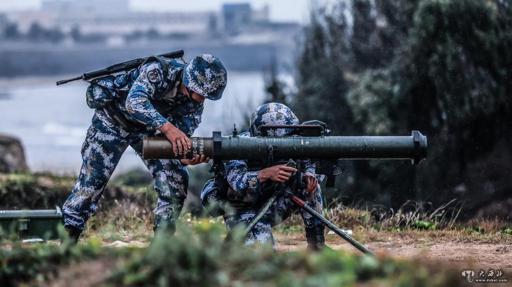 帥氣！海軍陸戰隊實(shí)彈