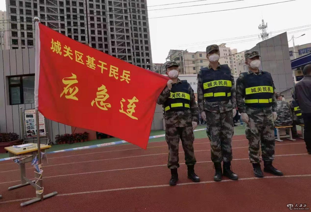 抗疫一線(xiàn)的上校部長(cháng)