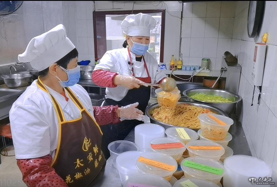 “疫情不退，免費愛(ài)心