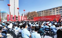 卻顧所來(lái)徑 蒼蒼橫翠微